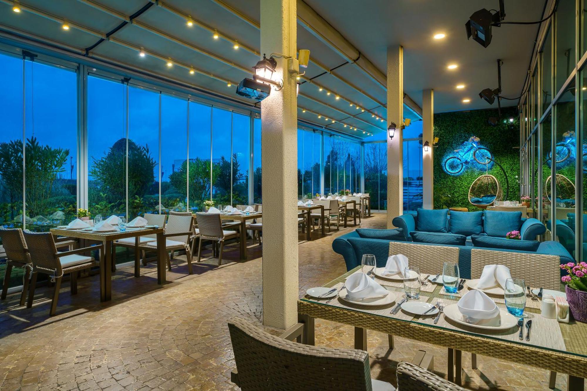 Kaya Istanbul Fair & Convention Hotel Ngoại thất bức ảnh